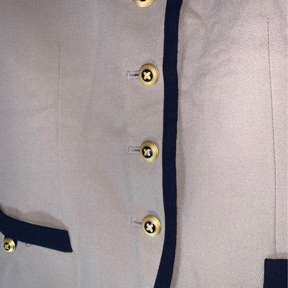 Lovely tan suit. - Picture 3 of 9